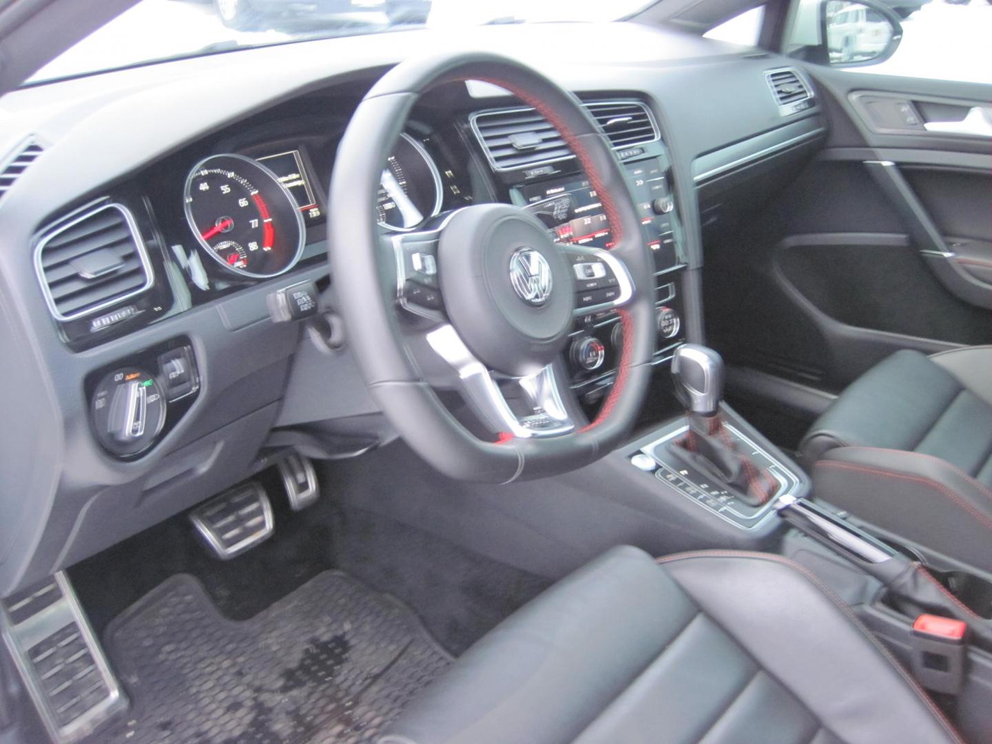 2020 white Volkswagen Golf GTI SE Hatch (3VW6T7AU2LM) with an 2.0L L4 DOHC 16V TURBO engine, 7A transmission, located at 9530 Old Seward Highway, Anchorage, AK, 99515, (907) 349-3343, 61.134140, -149.865570 - Photo#7